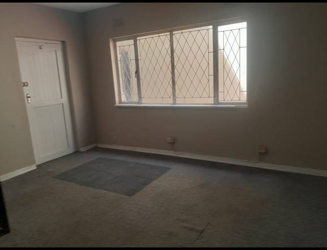 54M² OFFICE TO LET IN STAMFORD HILL